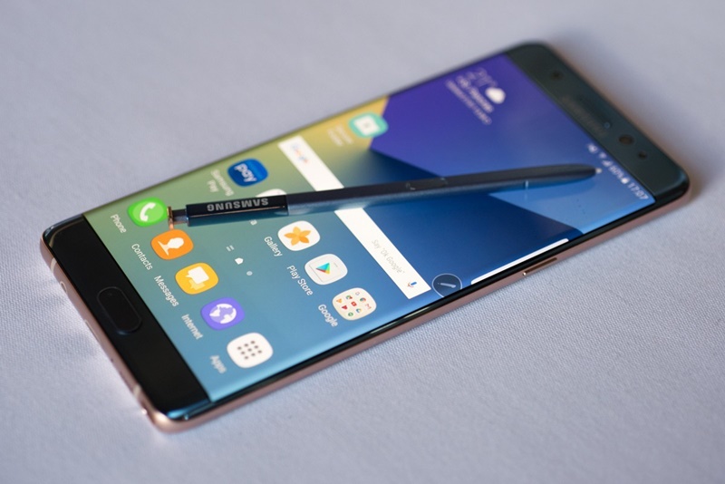 Note 7 Kullanıcılarına, Galaxy Note 8 425 Dolar İndirimli Satılacak! 1 Note 7 Kullanıcılarına, Galaxy Note 8 425 Dolar İndirimli Satılacak!
