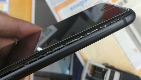 iPhone 8’in Batarya Problemi Devam Ediyor! 2 iPhone 8’in Batarya Problemi Devam Ediyor!