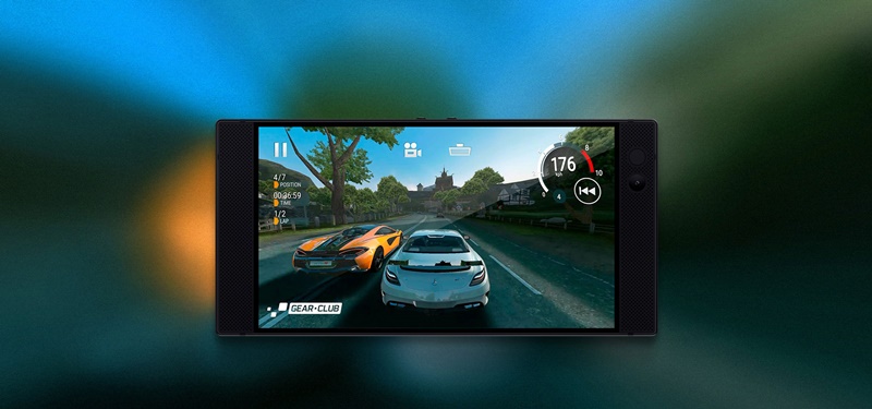 Razer Phone Resmen Tanıtıldı! 2 Razer Phone Resmen Tanıtıldı!