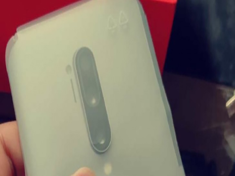 OnePlus 8 Pro Canlı Olarak Görüldü 1 OnePlus 8 Pro Canlı Olarak Görüldü
