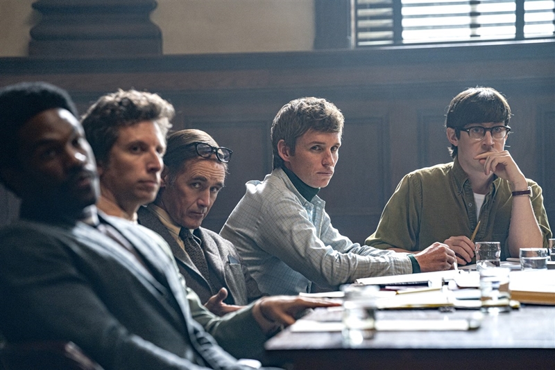 Netflix Filmi Şikago Yedilisi'nin Yargılanması YouTube'da Ücretsiz İzlenebilecek 1 Şikago Yedilisi'nin Yargılanması