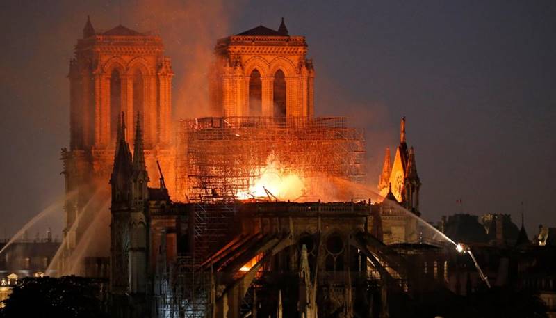 notre dame yangını ubisoft