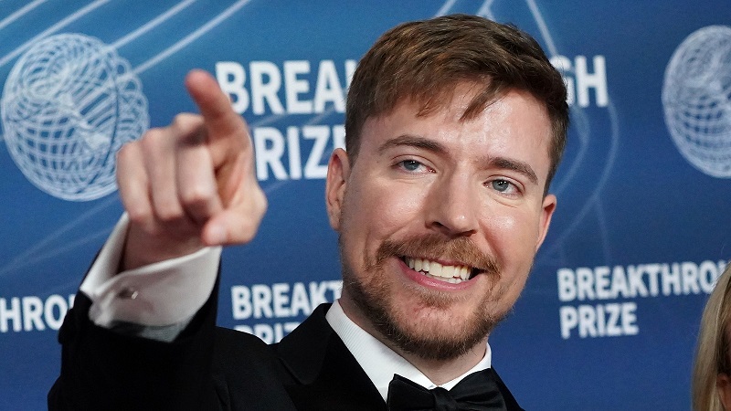 Youtuber MrBeast Dünyanın En Genç Milyarderi Oldu! 1 Youtuber MrBeast Dünyanın En Genç Milyarderi Oldu!