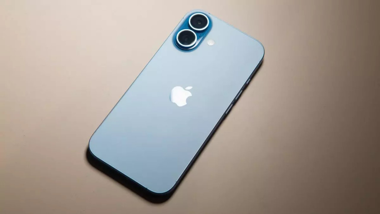 Avrupa’da Satılan iPhone’larda Çıkarılabilir Arka Kapak Olacak Mı?